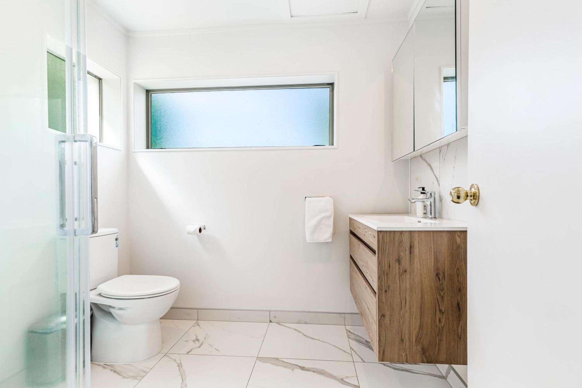 Private And Sunny 3-Bedroom Home With Parking Auckland Exteriér fotografie